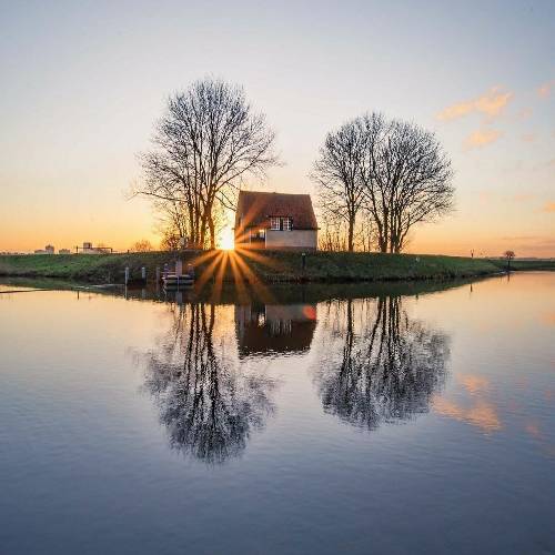 با ما باشی فقط باید باج بدی گلم